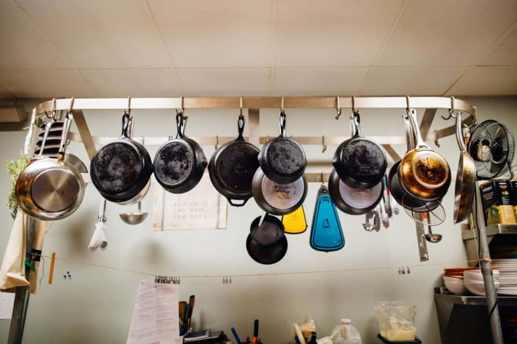 Cast Iron vs Carbon Steel Cookware. Which is the Smarter Choice? cast iron vs carbon steel cookware